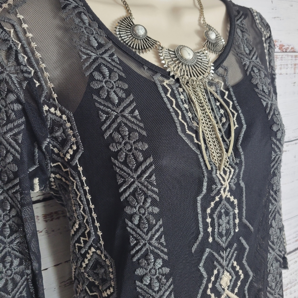 Maurices boho embroidered top - Picture 2 of 4